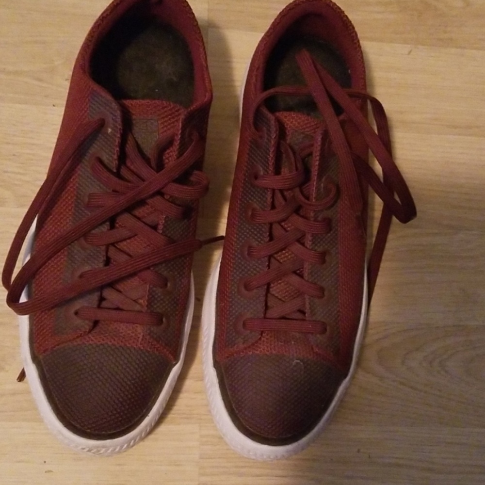 Converse All Star Burgundy Tennis Shoes